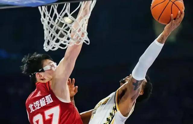 河北男篮坚守防线全力防守，继续追随全取胜利之路的简单介绍