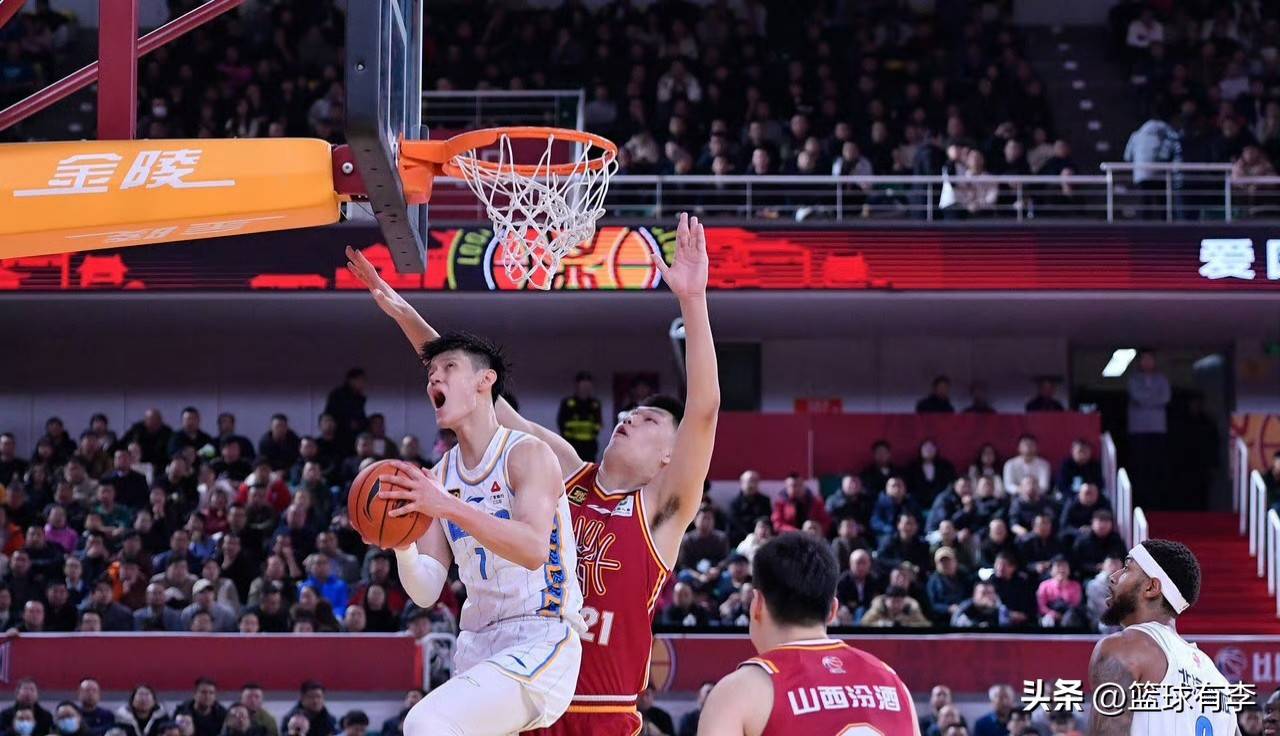 关于广东夏日队主场奋力拼杀，最终实现大胜的信息